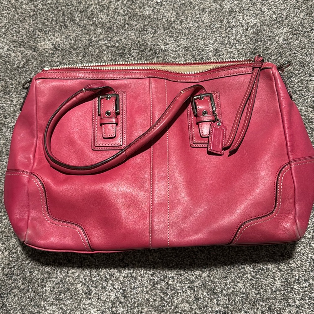 Coach purse in good condition!